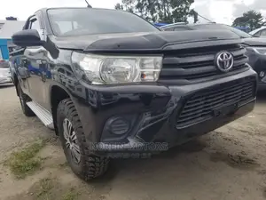 Toyota Hilux SR5 4x4 2015 Black