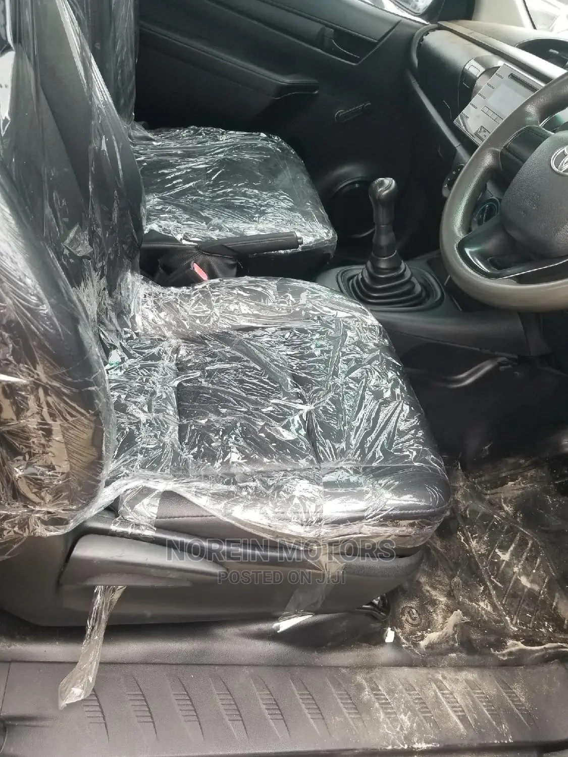 Toyota Hilux SR5 4x4 2015 Black