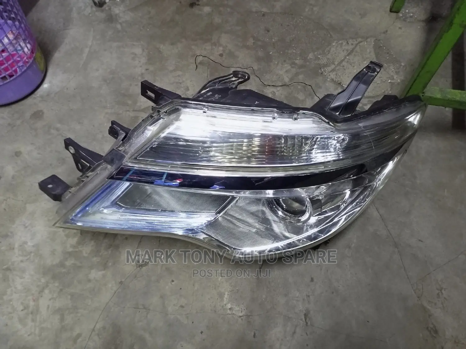 Nissan Serena 2015 Headlight Zenon
