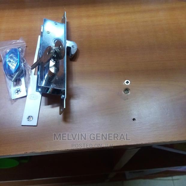 Aluminium Hook Lock - main view