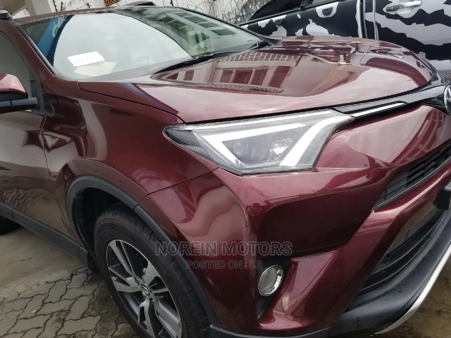 Toyota RAV4 LE 4dr SUV (2.5L 4cyl 6A) 2015 Red