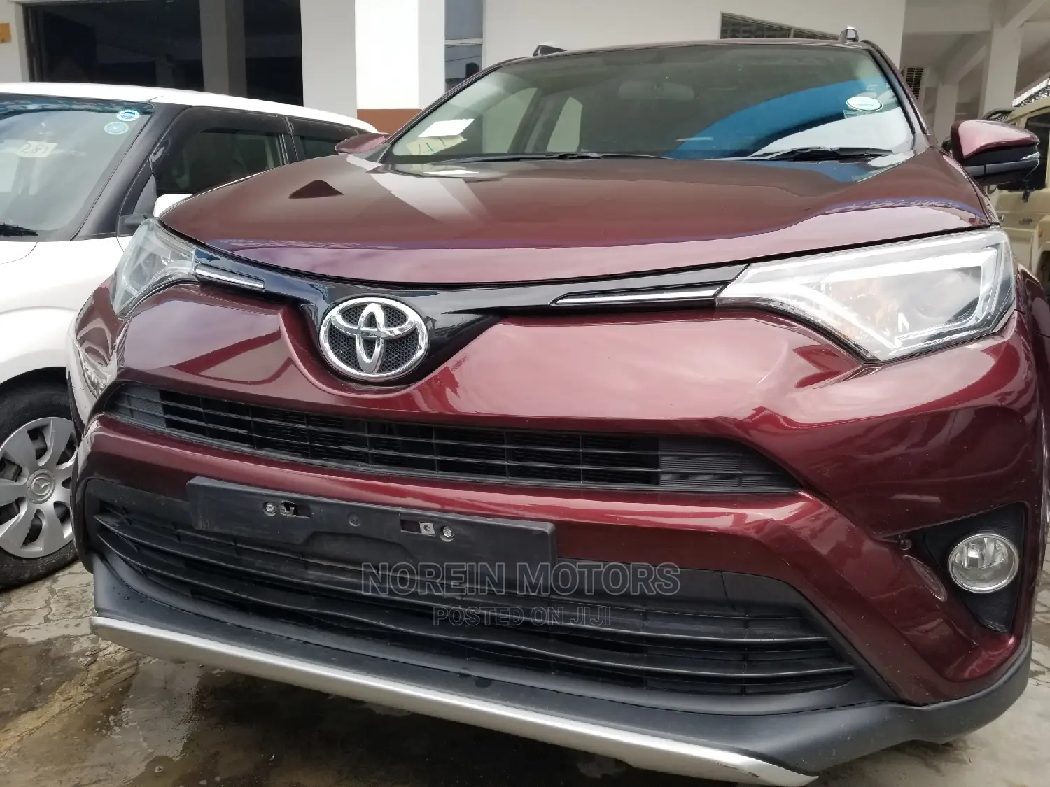 Toyota RAV4 LE 4dr SUV (2.5L 4cyl 6A) 2015 Red