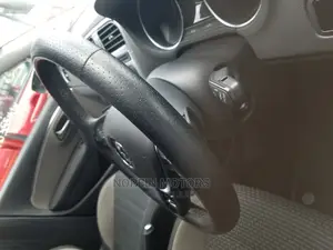 Volkswagen Polo 2015 Orange