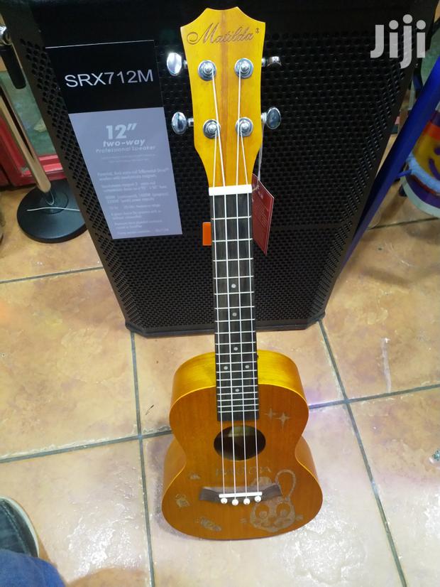 Ukulele Wooden - main view