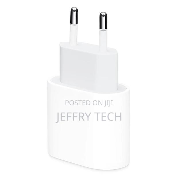 Apple 20W USB C Adapter - thumbnail 2