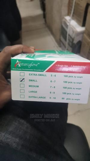 Nitrile Gloves - thumbnail 2