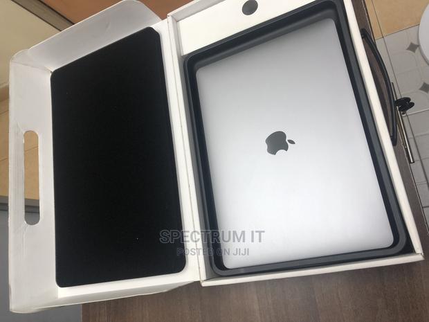 New Laptop Apple MacBook Pro 8GB Intel Core I5 SSD 256GB