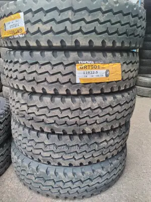 Tracmax Tires Sizes 11R22.5 18ply Rating Tubeles.
