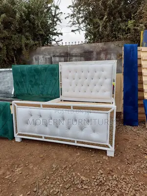 5/6 Bed/Mirrored Frame