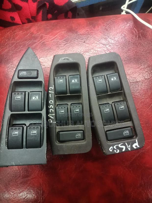 Power Window Switch for Passo