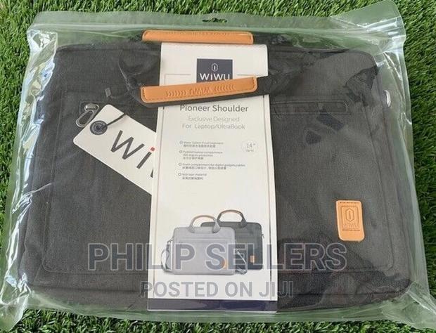 Laptop Sleevecase Messenger Shoulder Bag Padded Nylon Shock - main view