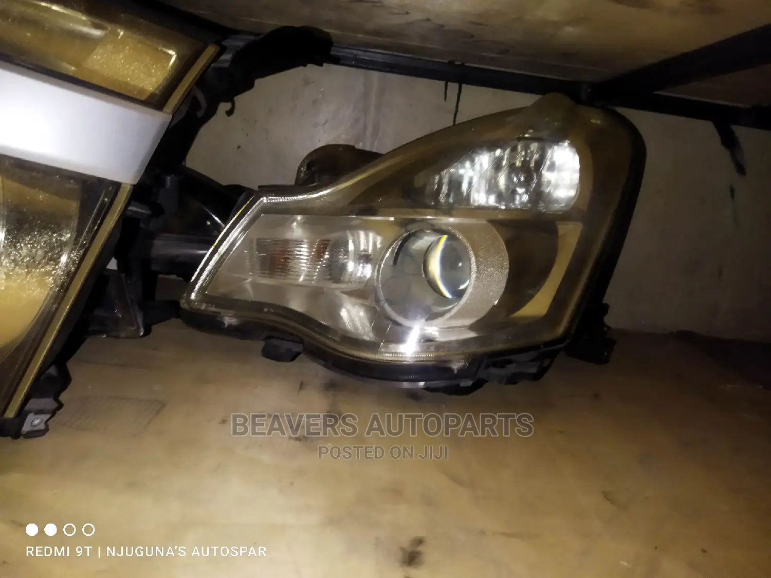 Nissan Sylphy N17 Zenon Headlight.