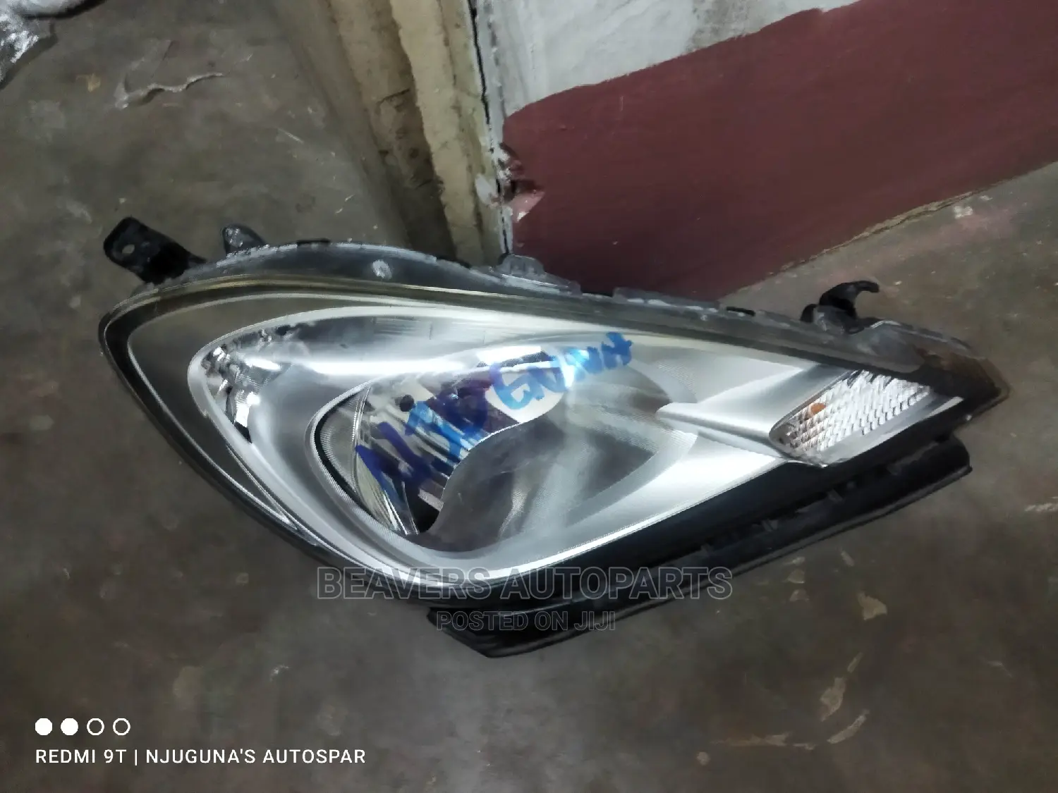 Honda. Fit. 2012 Headlight.