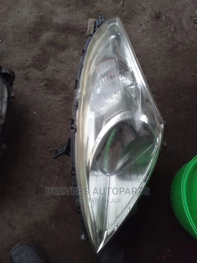 Suzuki Swift 2013 Non Zenon Headlight