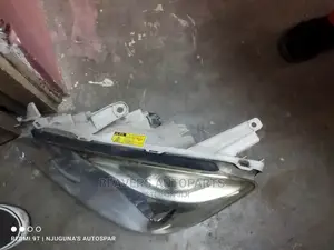 Premio 2002 Zenon Headlight