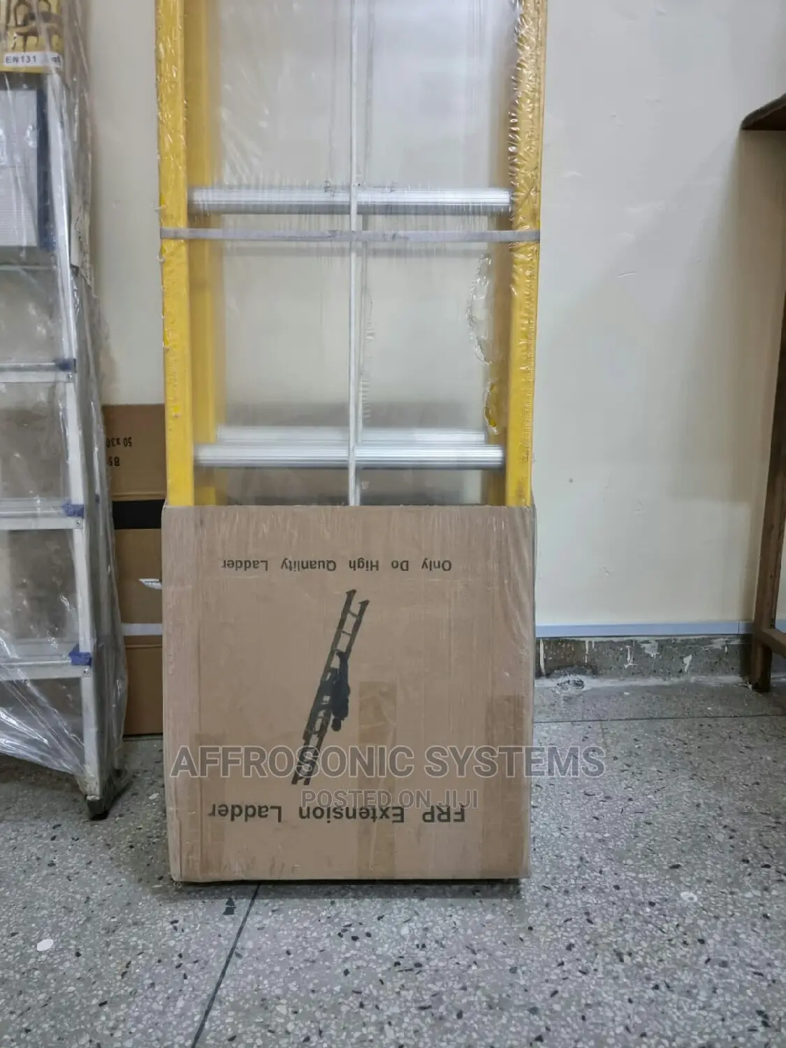 Fiber Glass Extension Ladder (3mm,6M)