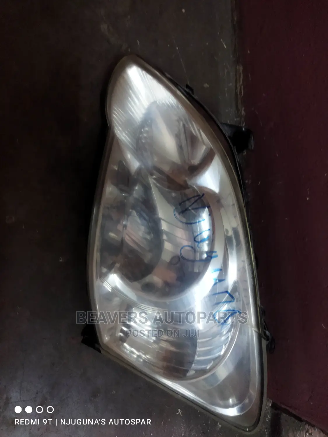 Toyota Runx Headlight