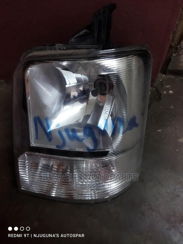 Suzuki Every Headlights - main view