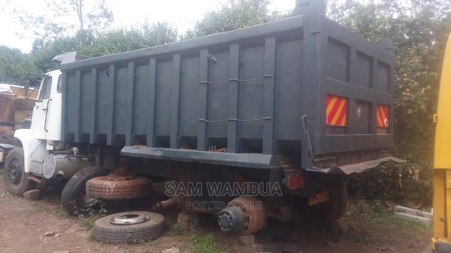 We Buy Salvage Objects, Scrap Buyers