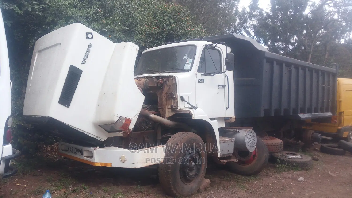 We Buy All Types of Grounded Lorries, Machines Equipments