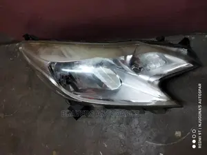 Nissan Note 2012 Headlight