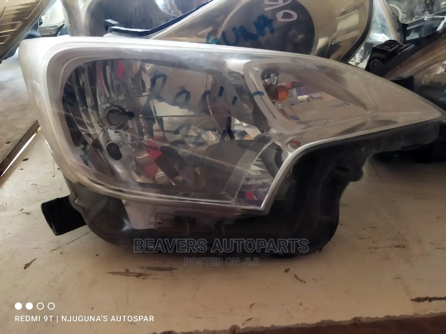 Ractis 2012 Non Zenon Headlight