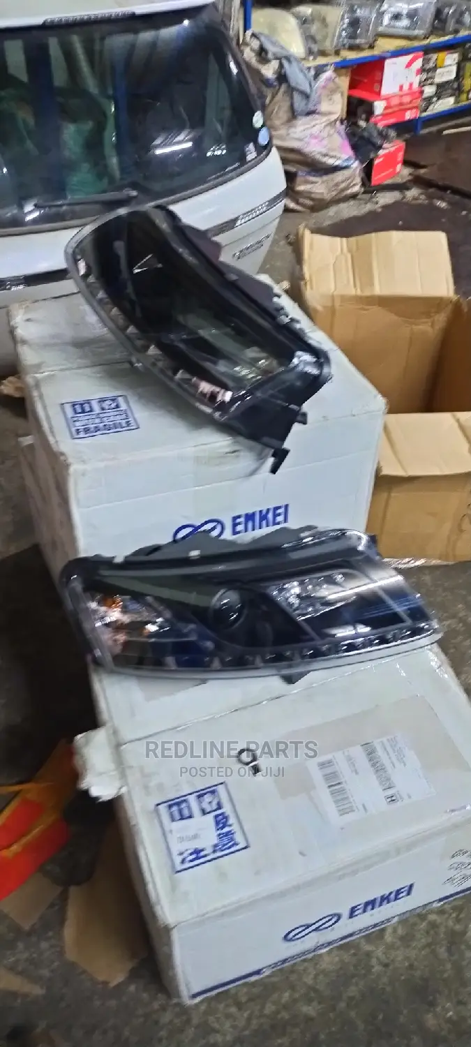 AUDI A6 2005/2006 Aftermarket Headlights