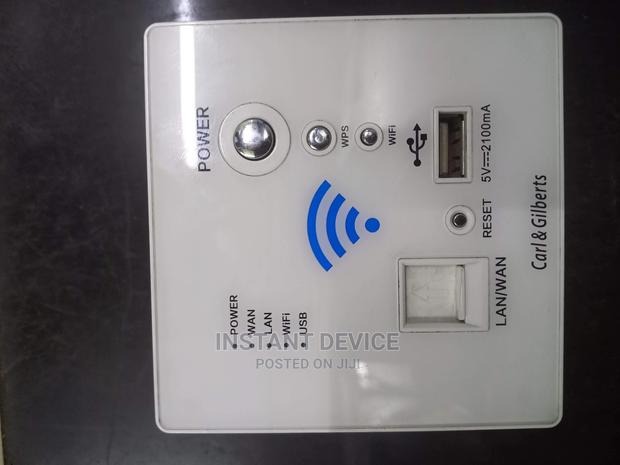 Multi-Functional In-Wall Wireless Wifi Router With Usb-Charg - main view