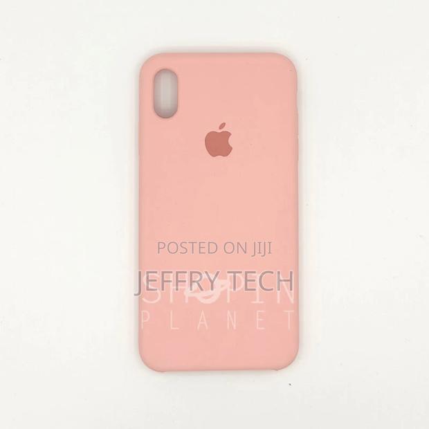 iPhone X / XS Silicone Case Grapefruit - main view