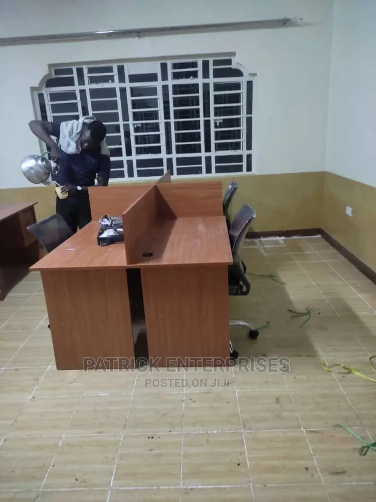 Executive 4 Way Workstation 1.2 Mtrs Each Desk