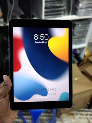 Apple iPad Air 2 64 GB Silver - main view