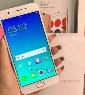 Oppo A57 32 GB Gold - main view