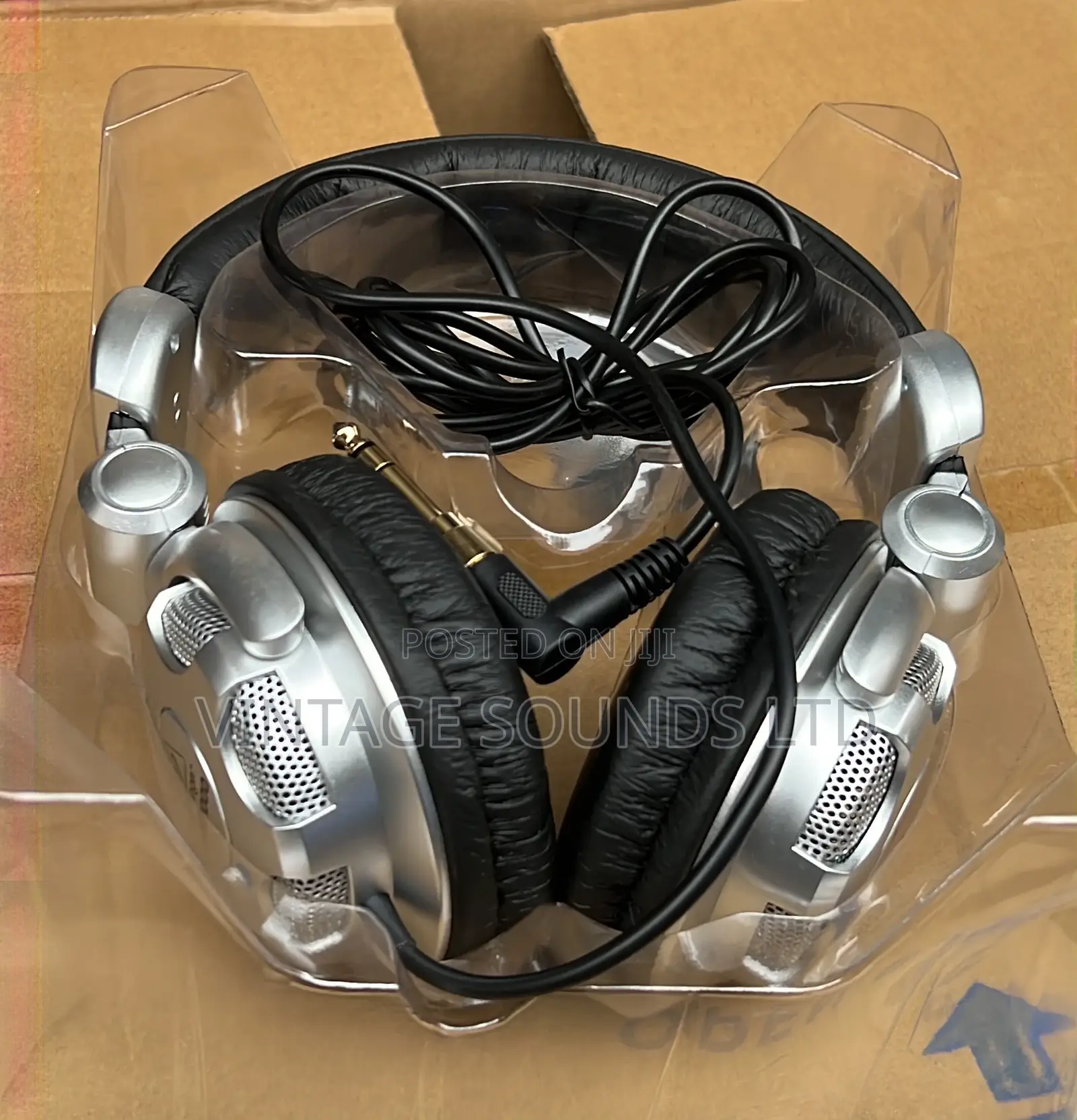 Behringer Hpx2000 Studio and DJ Headphone