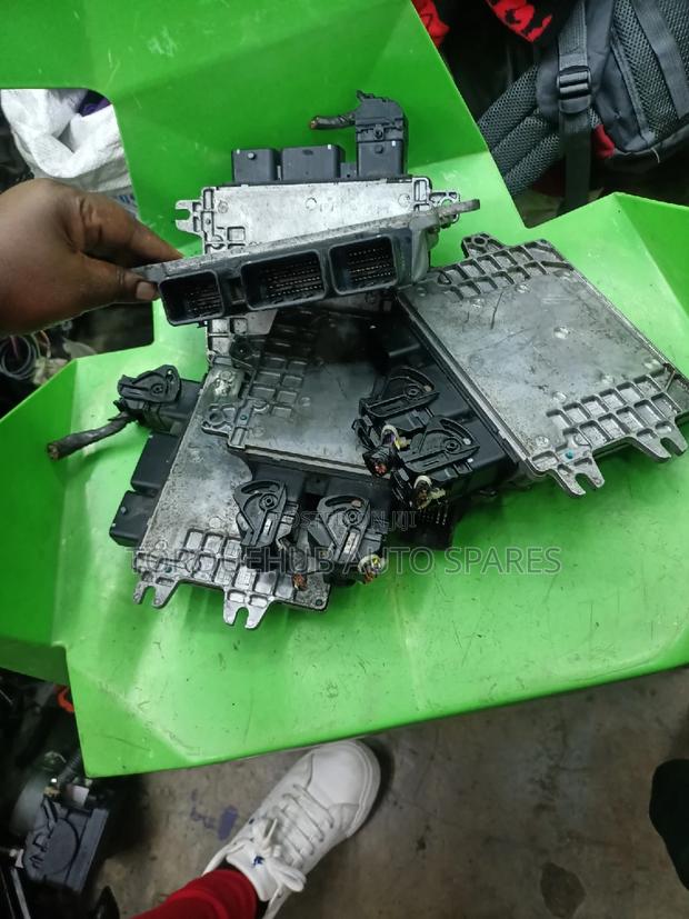 Engine Control Unit Nissan Tiida Latio - thumbnail 3