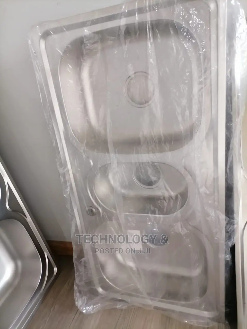 Stainless Kitchen Sink(T Bowl)
