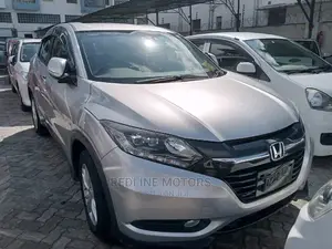 Honda Vezel 2016 Silver