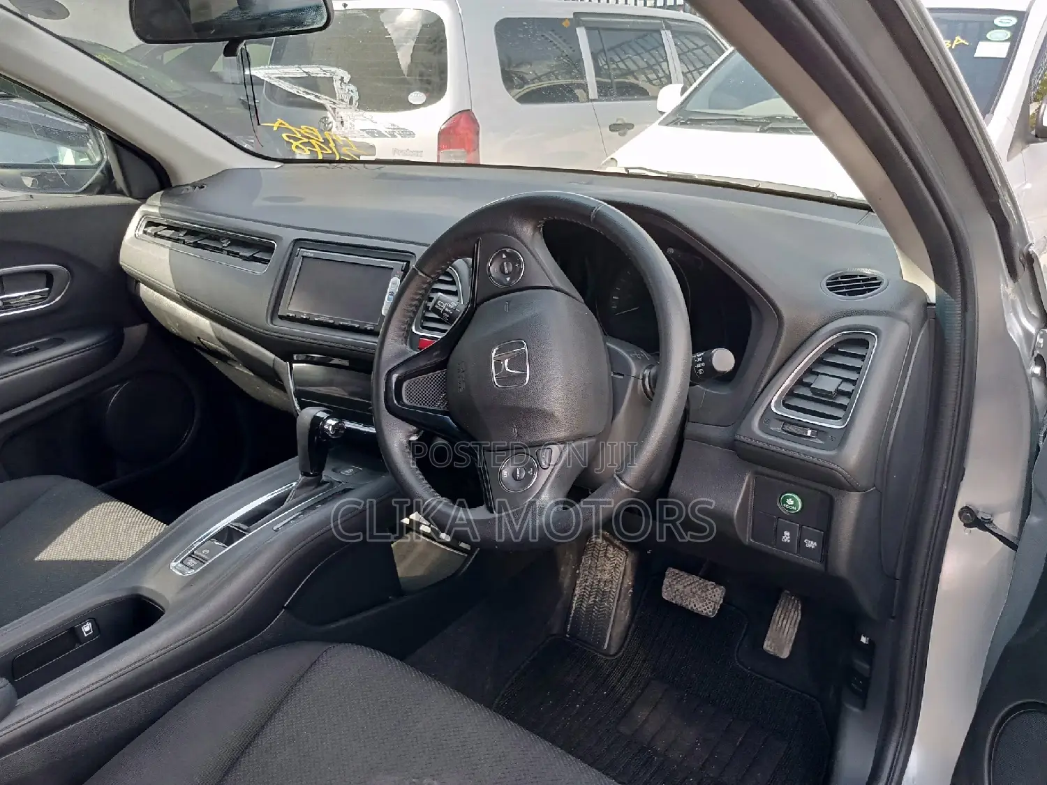 Honda Vezel 2016 Silver