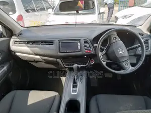 Honda Vezel 2016 Silver
