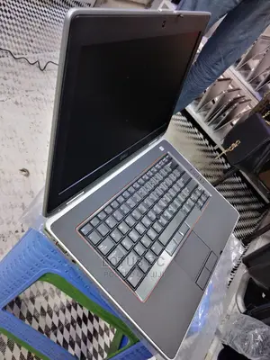 Laptop Dell Latitude E6420 4GB Intel Core I5 HDD 320GB