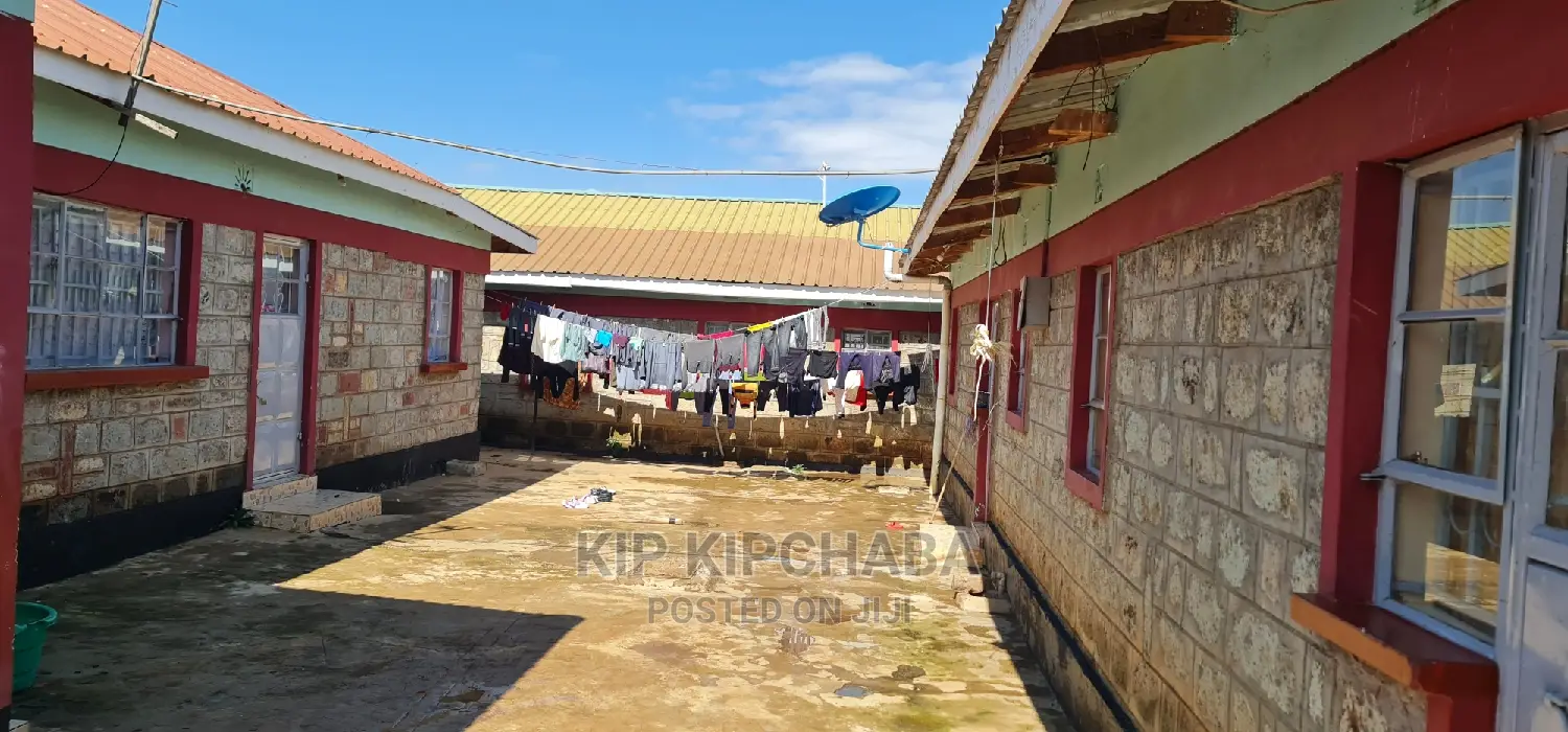 10bdrm Duplex in Kahoya, Huruma for Sale