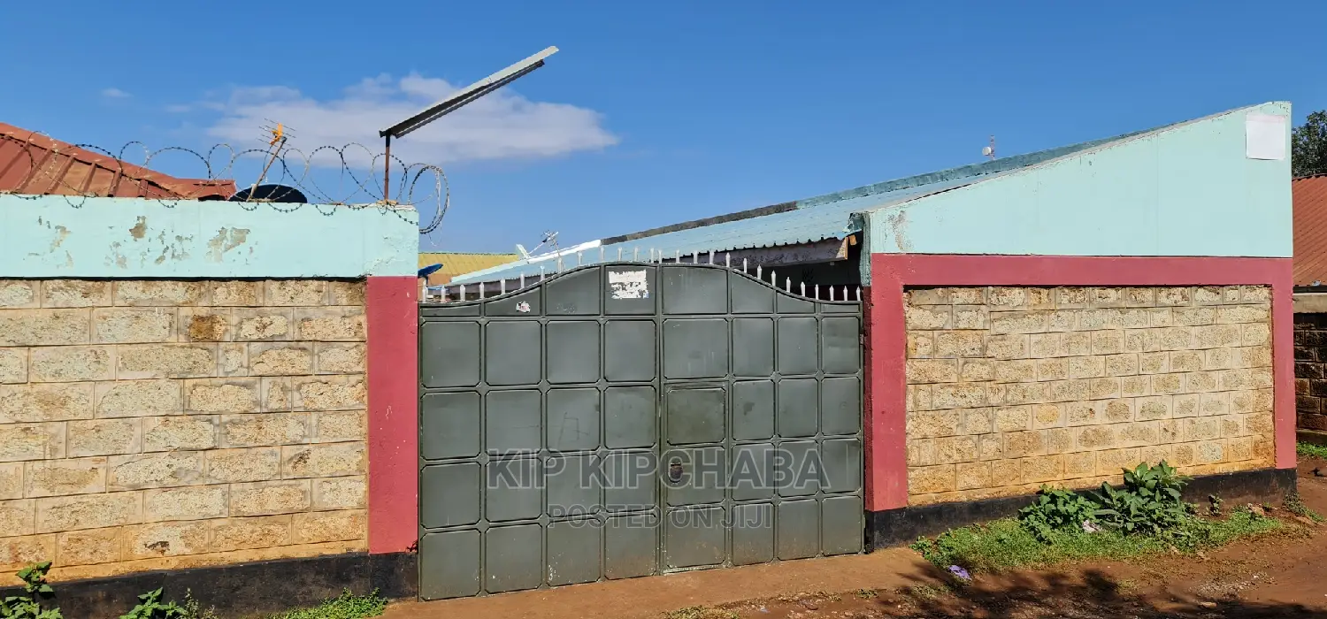 10bdrm Duplex in Kahoya, Huruma for Sale