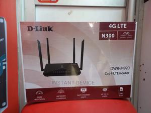 D-Link Dwr-M920 N300 4G LTE SIM Card Router - main view