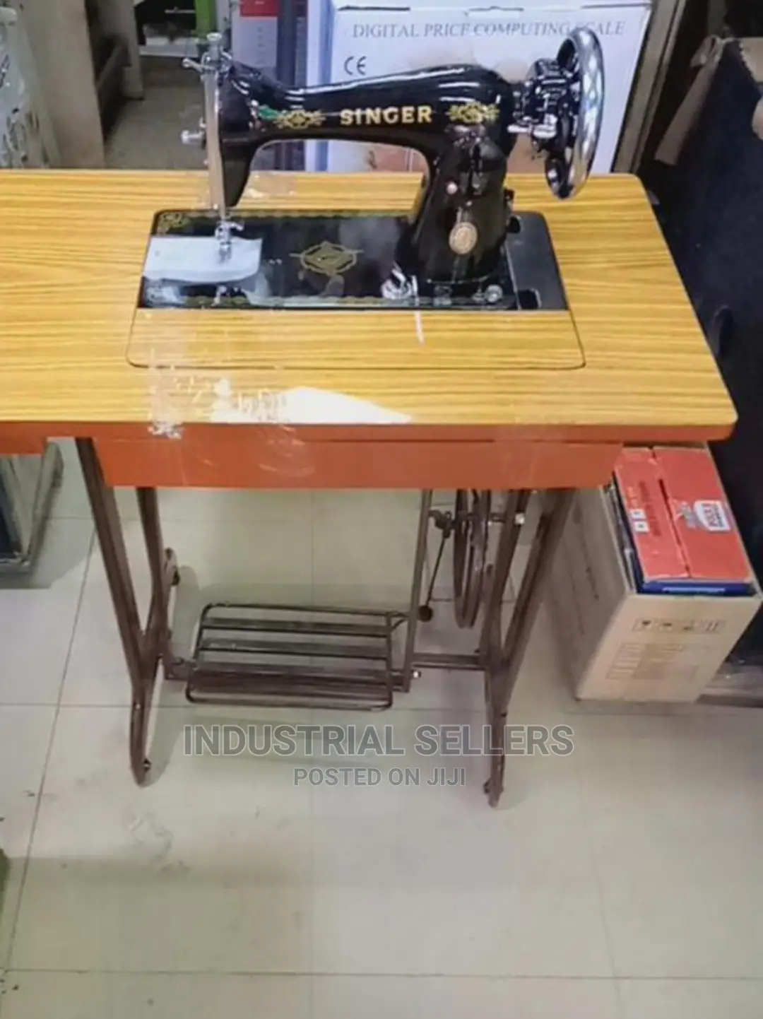 Complete Singer Sewing Machine Industrial