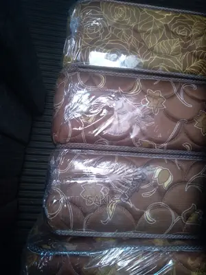 Harooo! 10inch 6 X 6 Mattresses HD Quilted. Delivery Is Free
