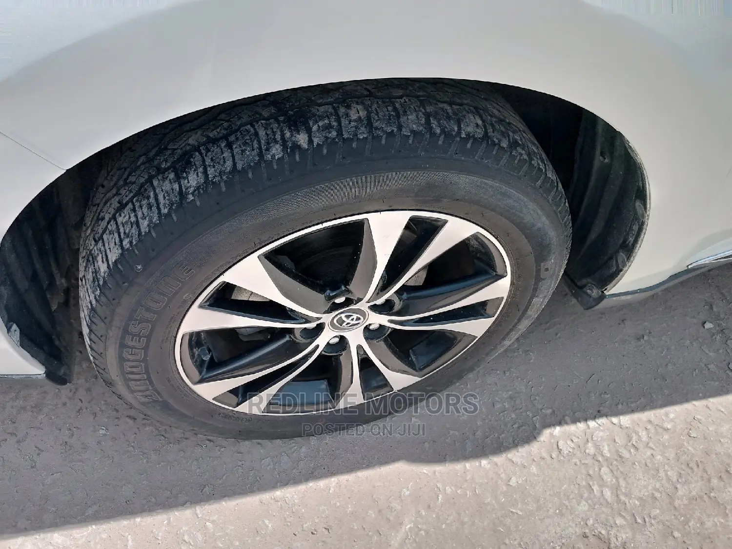 Toyota Harrier 2.0 2016 White