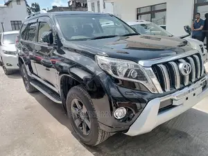 Toyota Land Cruiser Prado 2016 Black