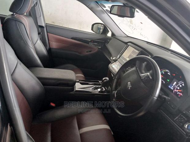Toyota Crown 2016 Black - thumbnail 3