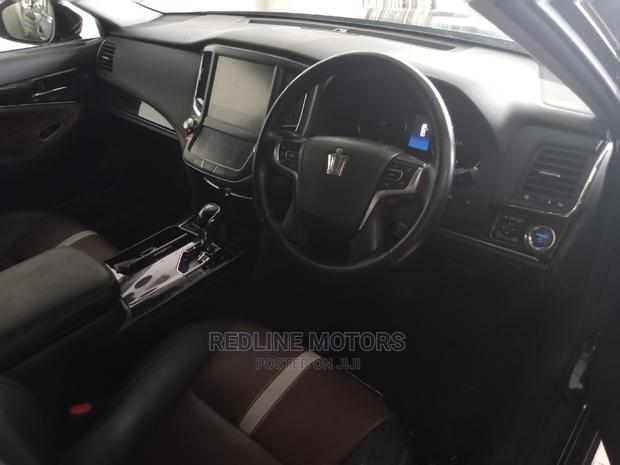 Toyota Crown 2016 Black - thumbnail 8