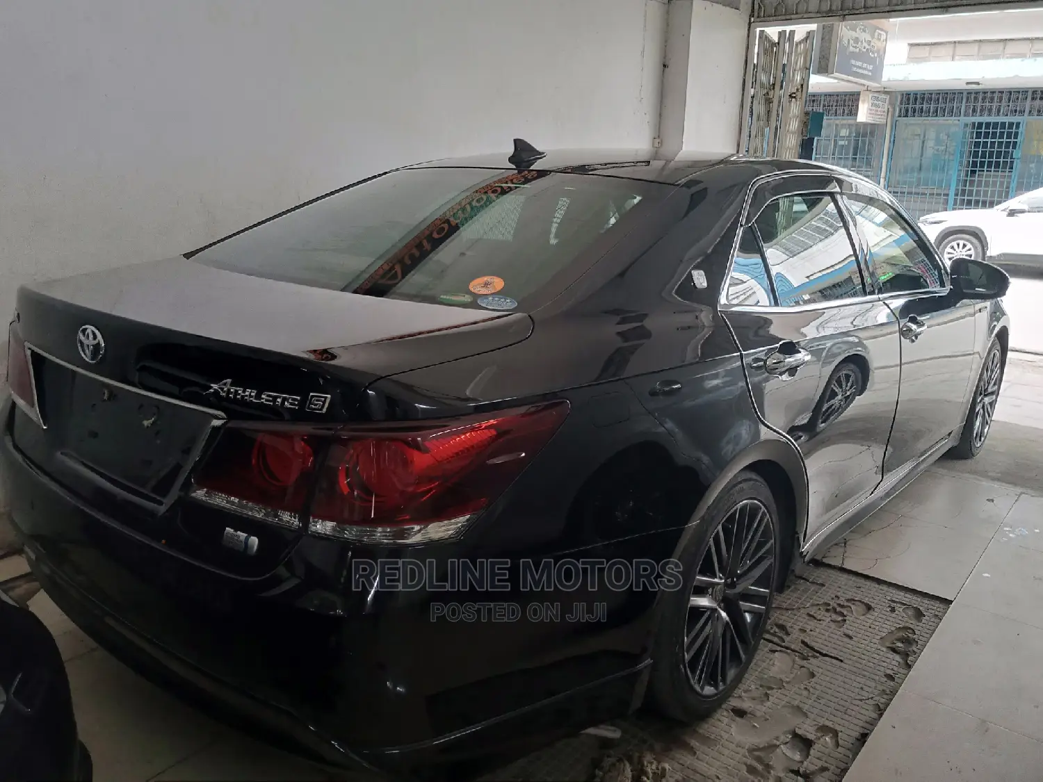 Toyota Crown 2016 Black