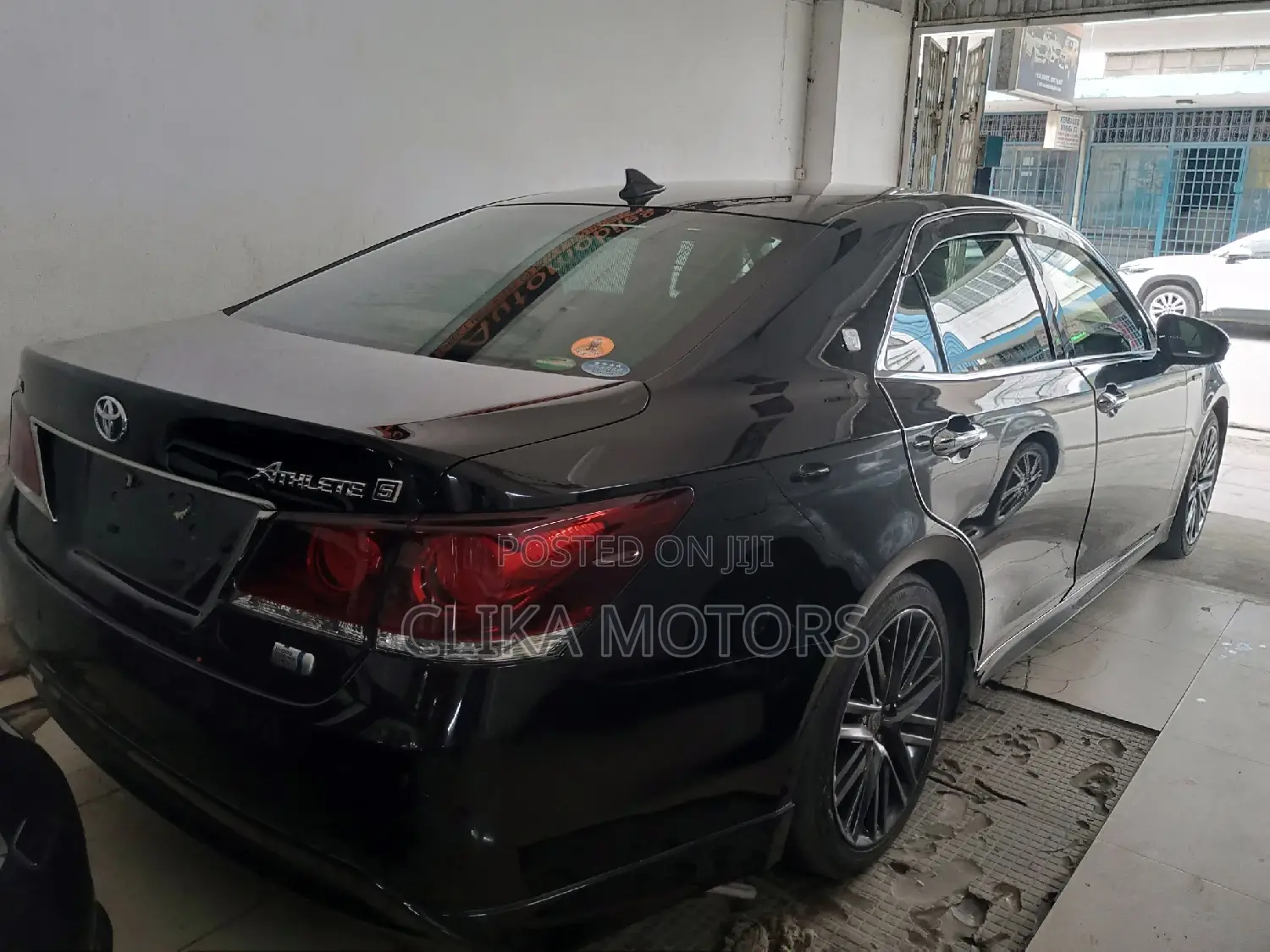 Toyota Crown 2016 Black